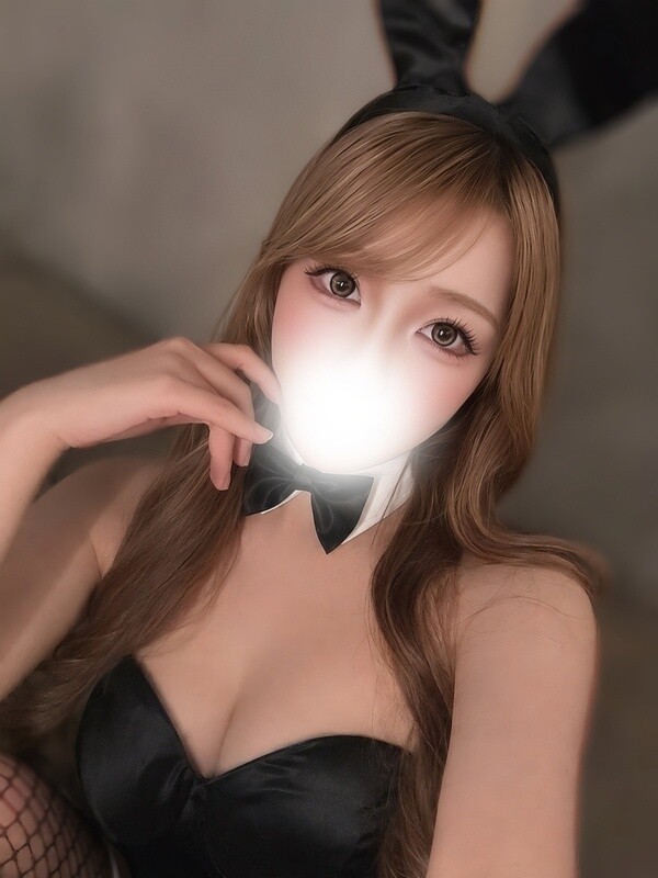 れい(23)