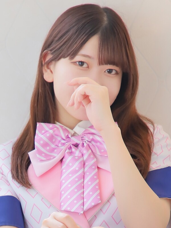 スア(21)