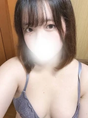 すず(25)