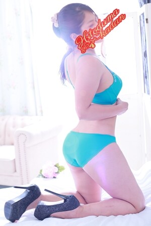 夏目あんな(34)