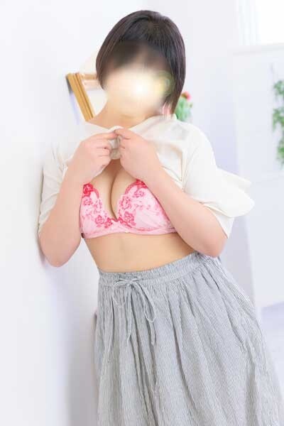 若井りみ(33)