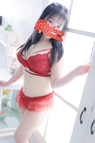 夏姫なつ(22)