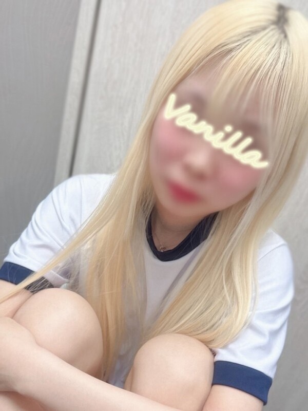 ななほ(19)