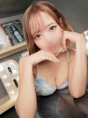 めい(21)