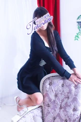 莉亜(23)