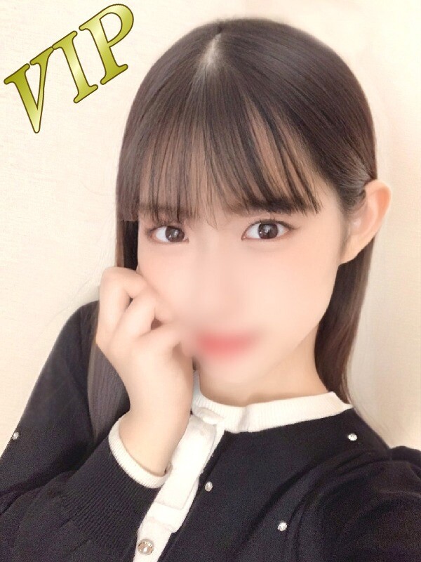 みな(18)