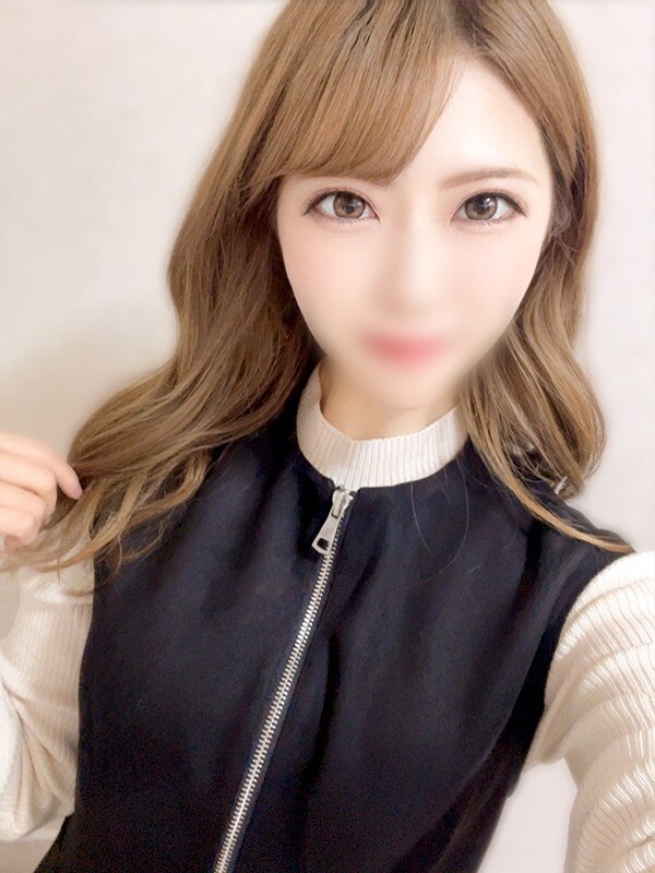 ももな(21)