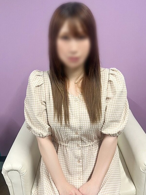 つきな(28)