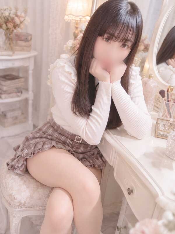 すず(24)