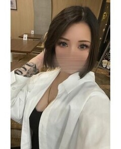 あい(18)