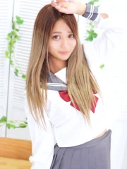 みな(22)