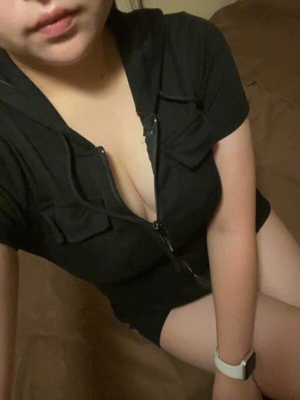 雨宮さな(23)