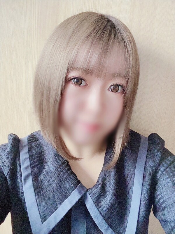 なな(22)