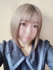 なな(22)