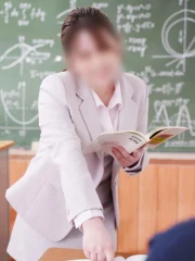 ゆいな先生(25)