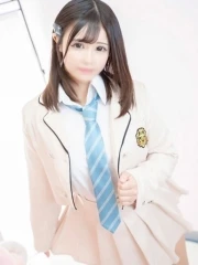 みい(19)