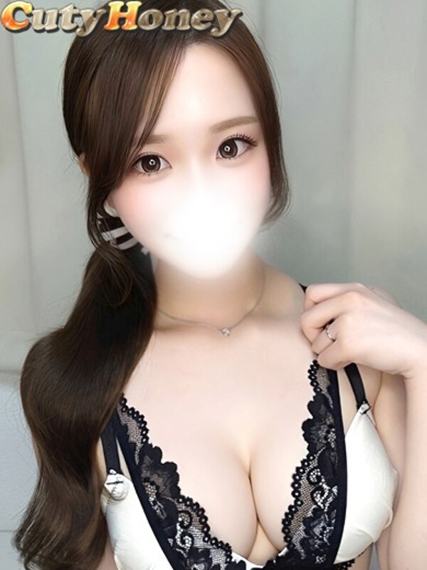 レイ(20)