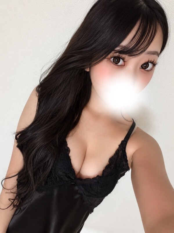 もえ(22)