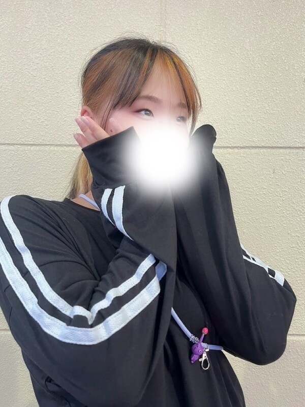みさ(20)
