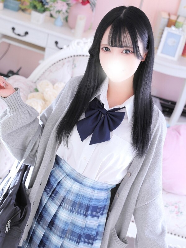 なつ(19)
