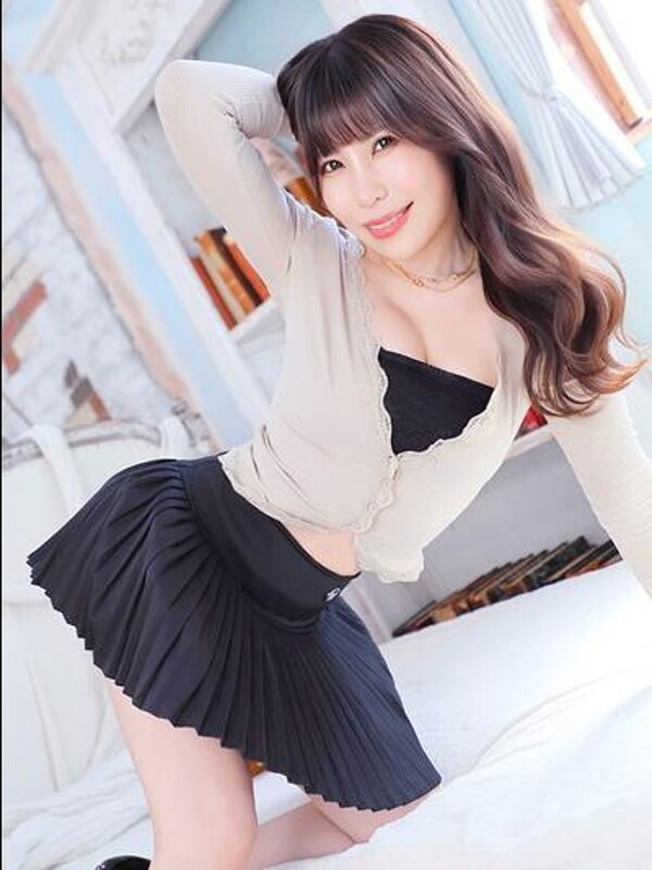 リナ(30)