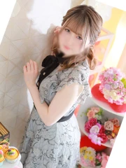 まきな(25)