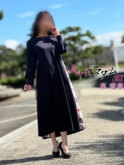 東愛華(60)