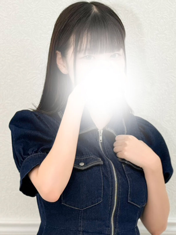 乙坂もゆ