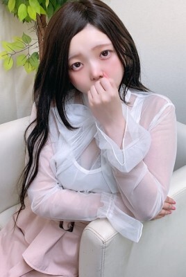 由梨乃/ゆりの