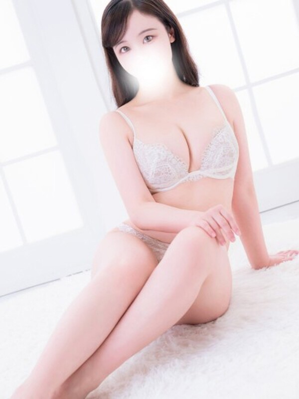 鹿目　みやび(28)