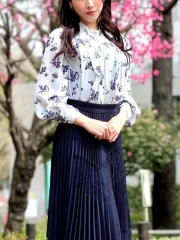 月野すみれ(29)