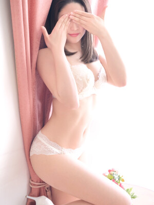 えま(26)