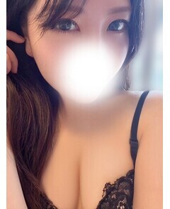 青山りず(23)