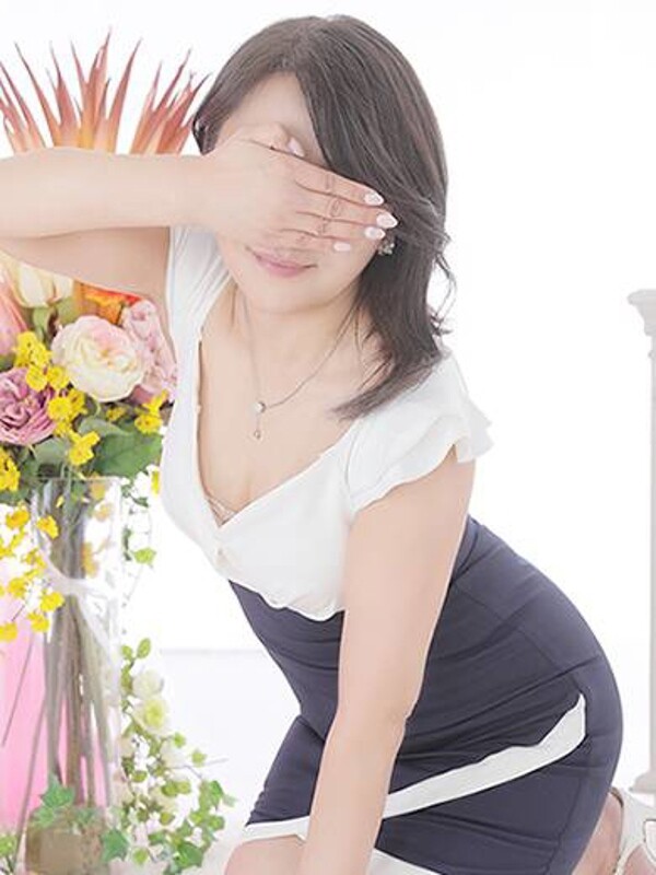 瀬名　麻衣子(37)
