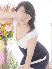 瀬名　麻衣子(37)