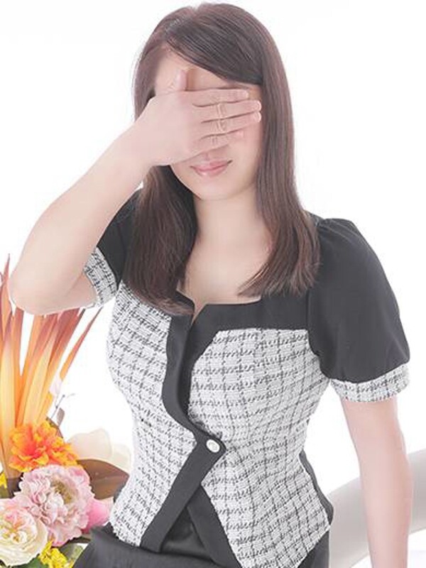 手塚　紫乃
