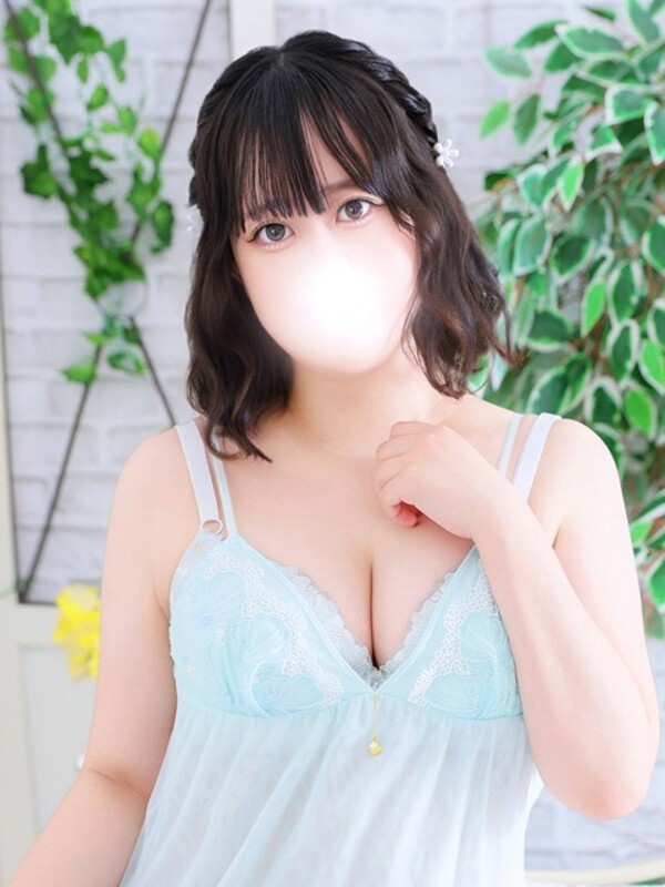 みり(25)