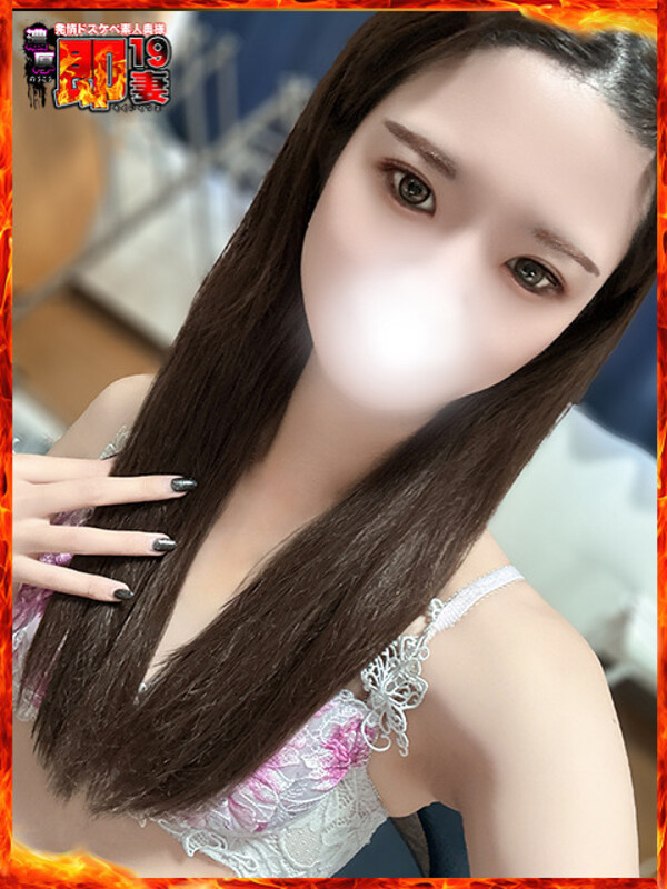 めい(28)