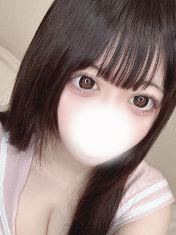 つきな