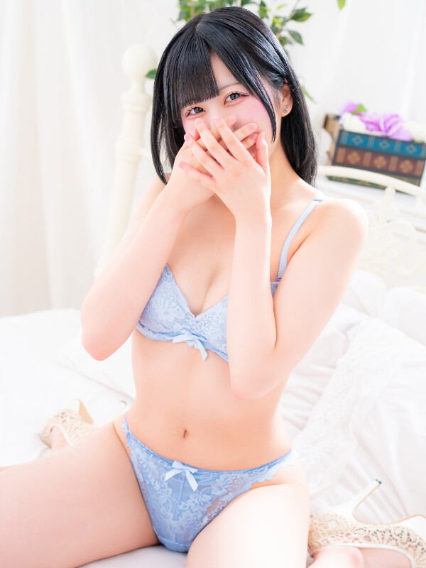 彩木みどり(18)