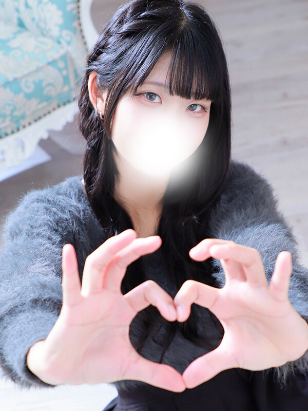 綾瀬なぎ