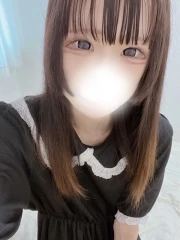 つきな(19)