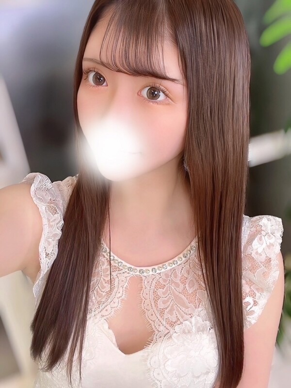 雛菊みいな(22)