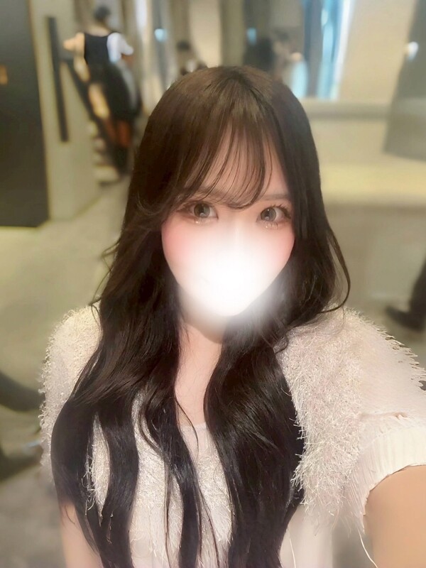 秋沢かなで(20)