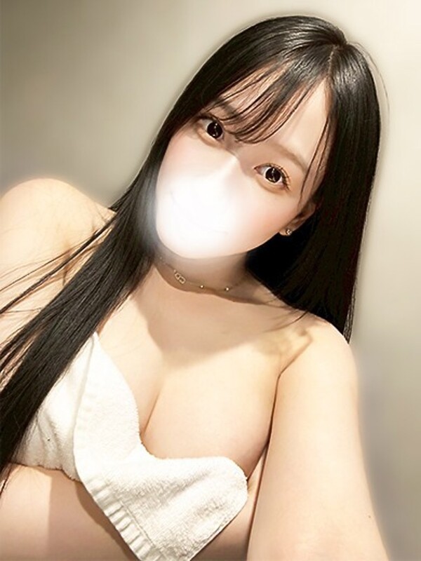 鳴海あい(22)