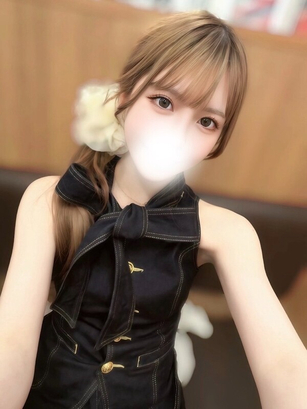 倉沢なる(20)