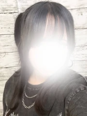 ゆな(23)