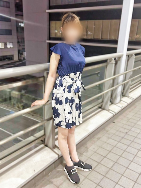 望月 初美