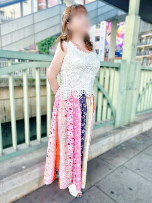 川崎 まゆ(57)