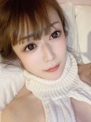 みい(26)